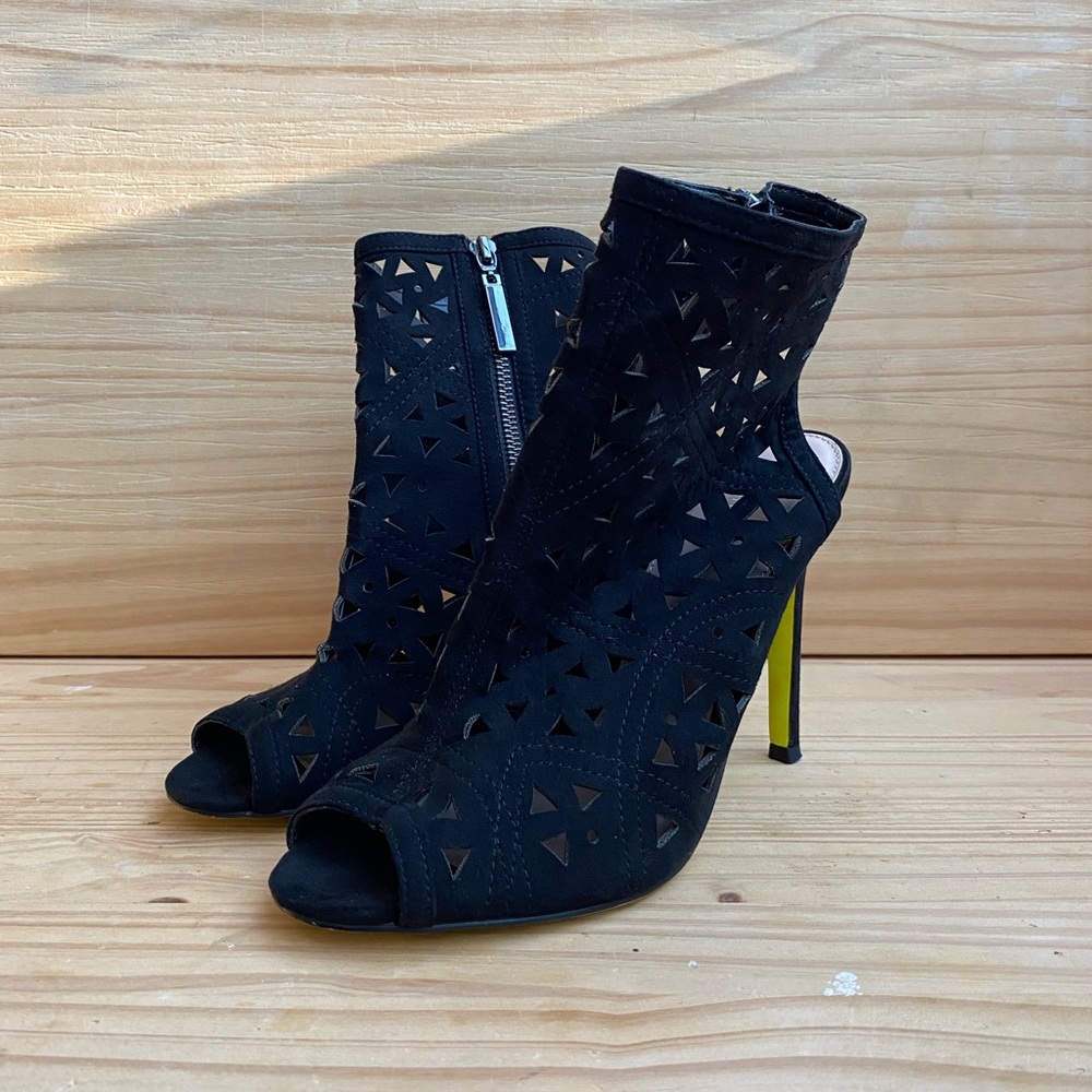 KURT GEIGER CARVELA Black and Neon Green Open Toe Heels